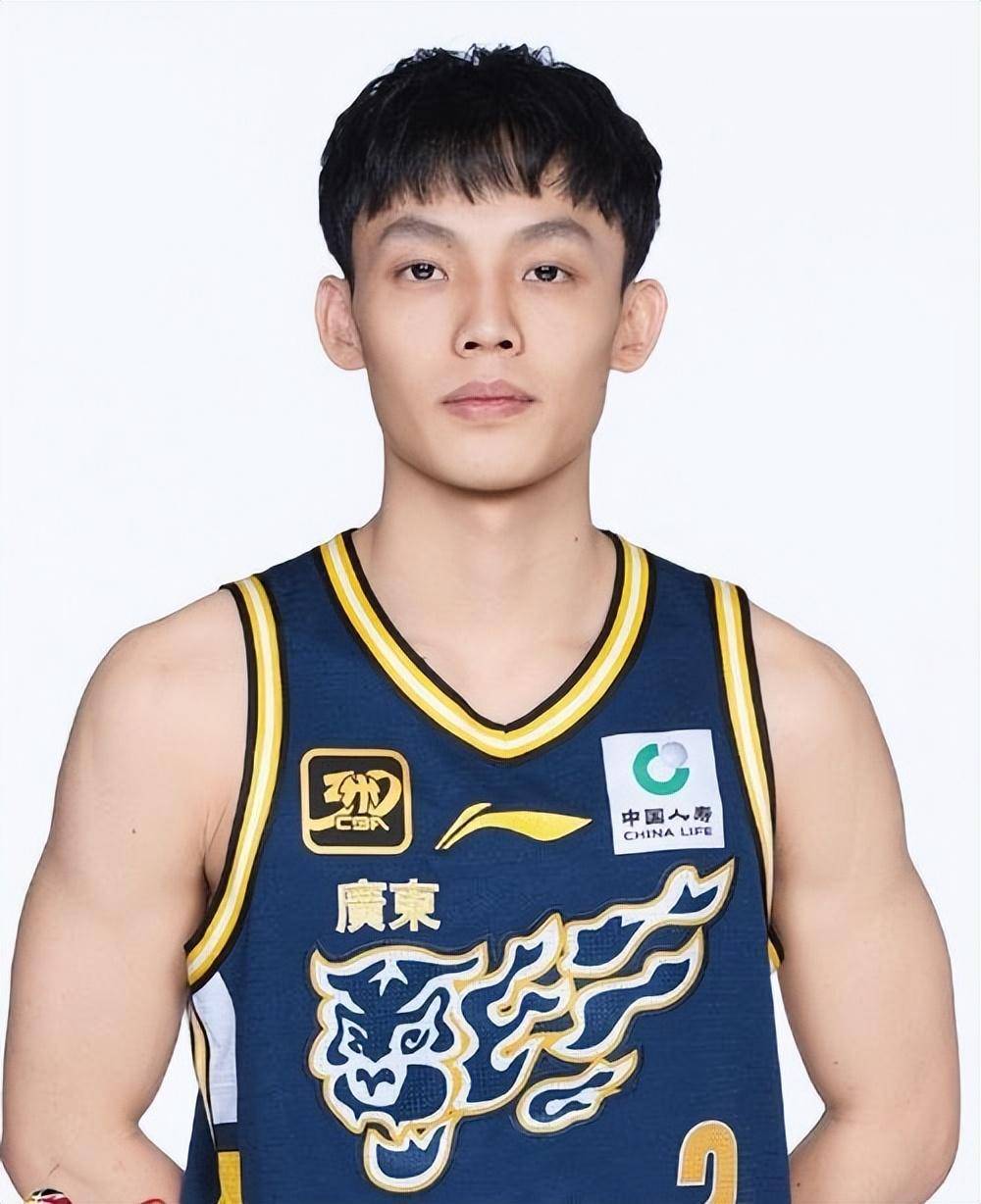 九游体育国际比赛日广东宏远调整名单以备全明星赛；队长鼓劲环节打磨；态度坚定；赛程密集仍需轮换的简单介绍